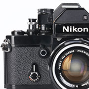 【NIKON(尼康)】尼康  F2 photomic S拆解图， 为了让相机整体看上去协调，尼康专门推出了快门增高按钮AR-1，加上它以后，整个相机便增强了整体感。