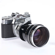 【VOIGTLANDER(福伦达)】Bessamatic 135单镜头反光相机拆解图， 福伦达 Bessamatic“De Luxe” 35毫米单反相机配36－82毫米/F2.8恒定光圈变焦镜头。